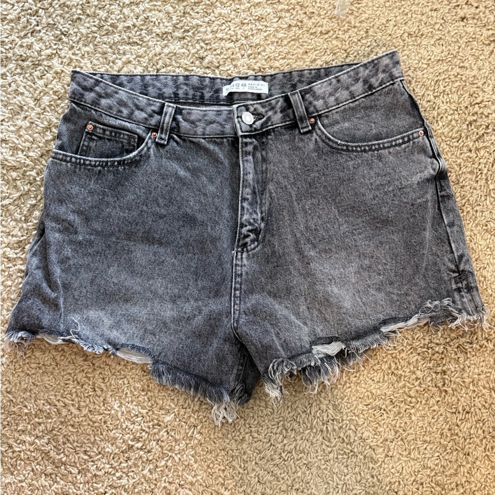 Denim&Co Gray Jean Shorts High-Waisted Frayed Hem